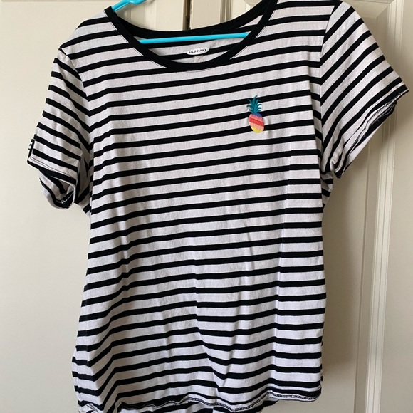 Old navy tshirt - Picture 1 of 3